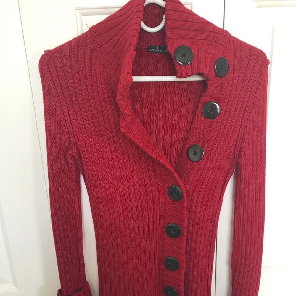 Red big button ribbed sweater